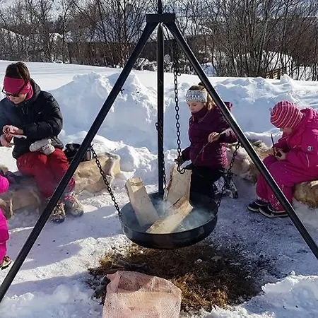 Varangertunet Wilderness resort *